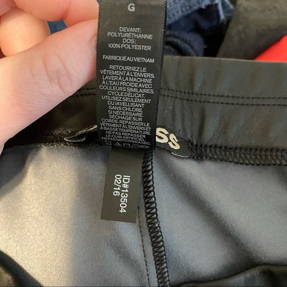 EUC EXPRESS BLACK FAUX LEATHER LEGGINGS - Picture 4 of 6